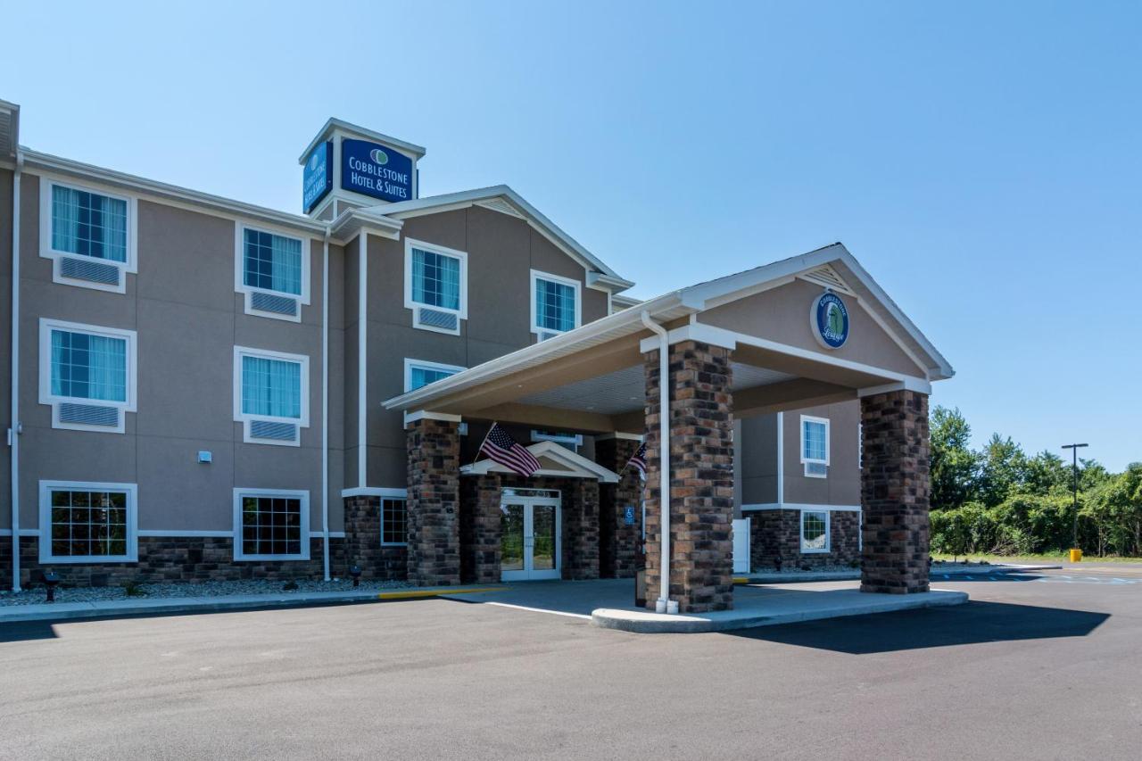 Cobblestone Hotel & Suites - تورينغتون المظهر الخارجي الصورة