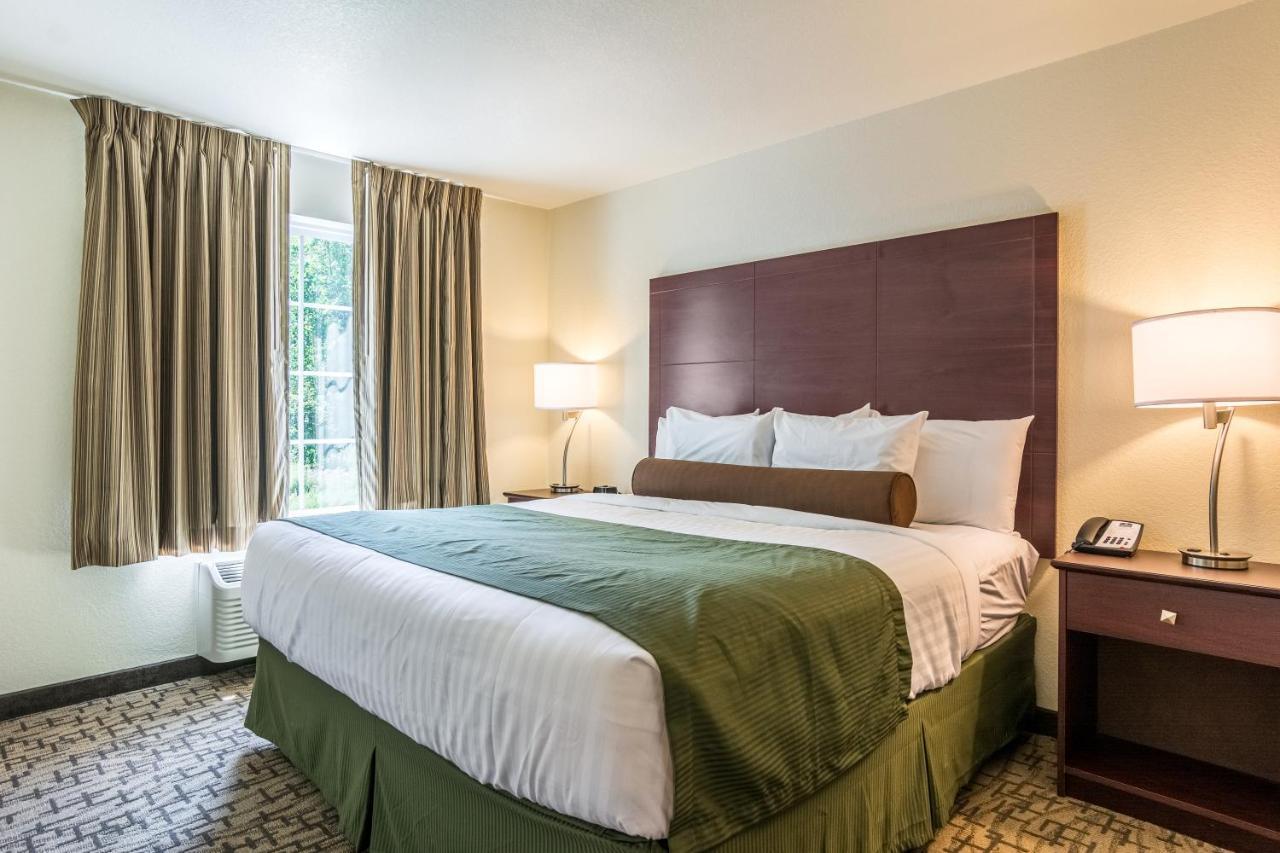 Cobblestone Hotel & Suites - تورينغتون المظهر الخارجي الصورة