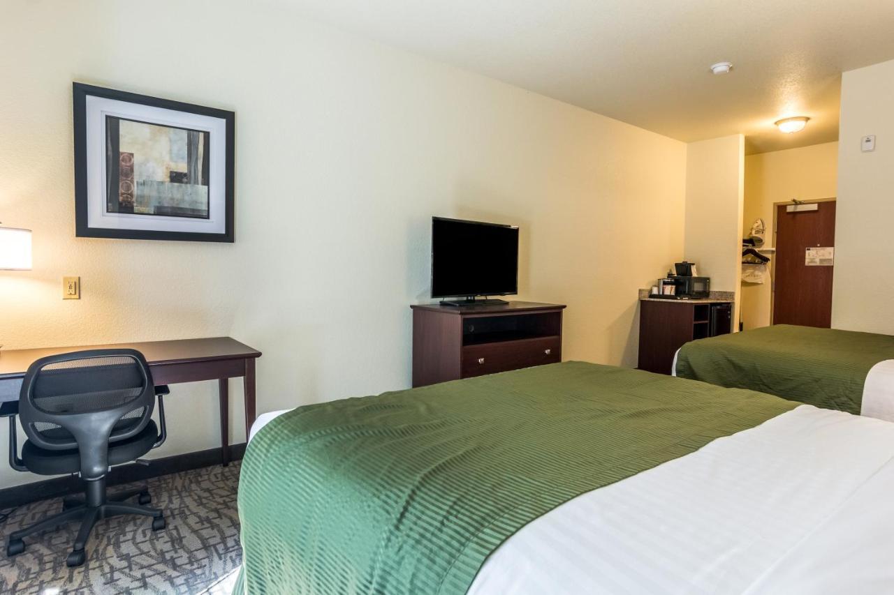 Cobblestone Hotel & Suites - تورينغتون المظهر الخارجي الصورة