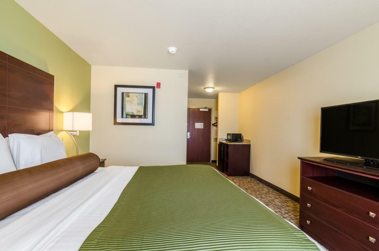 Cobblestone Hotel & Suites - تورينغتون المظهر الخارجي الصورة