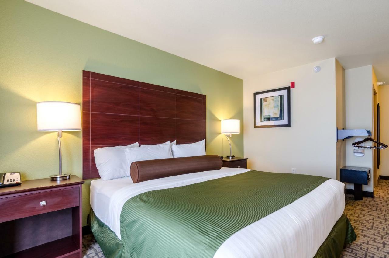 Cobblestone Hotel & Suites - تورينغتون المظهر الخارجي الصورة